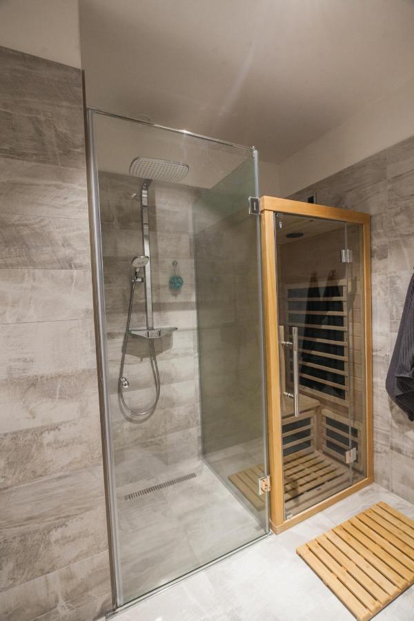 Apartment No25 Residence Javor Zelezna Ruda Bagian luar foto